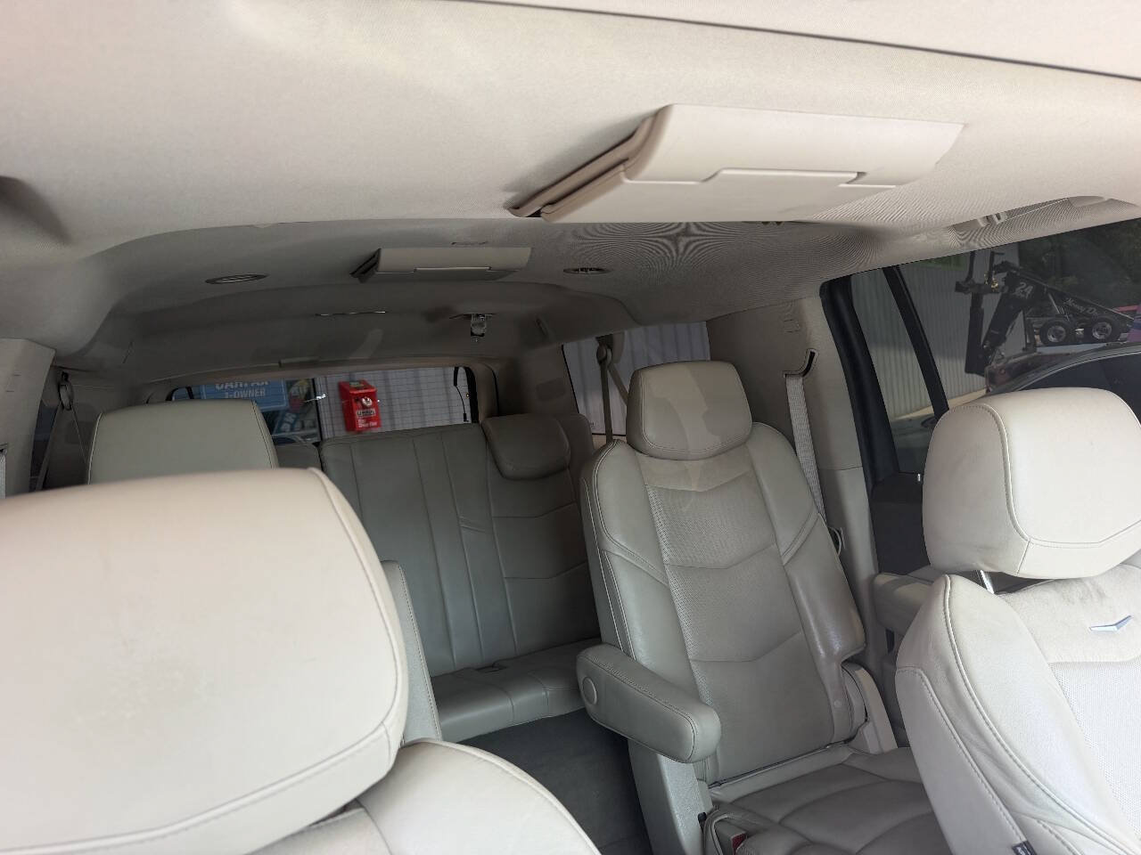 Used 2017 Cadillac Escalade ESV Premium Luxury AWD/4WD image 13