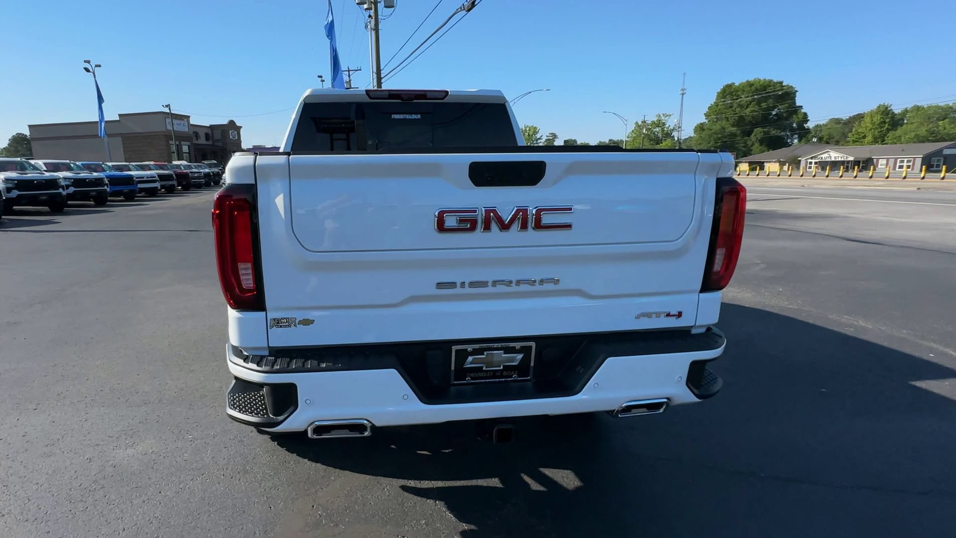 Used 2024 GMC Sierra 1500 AT4 w/ Technology Package AWD/4WD image 7