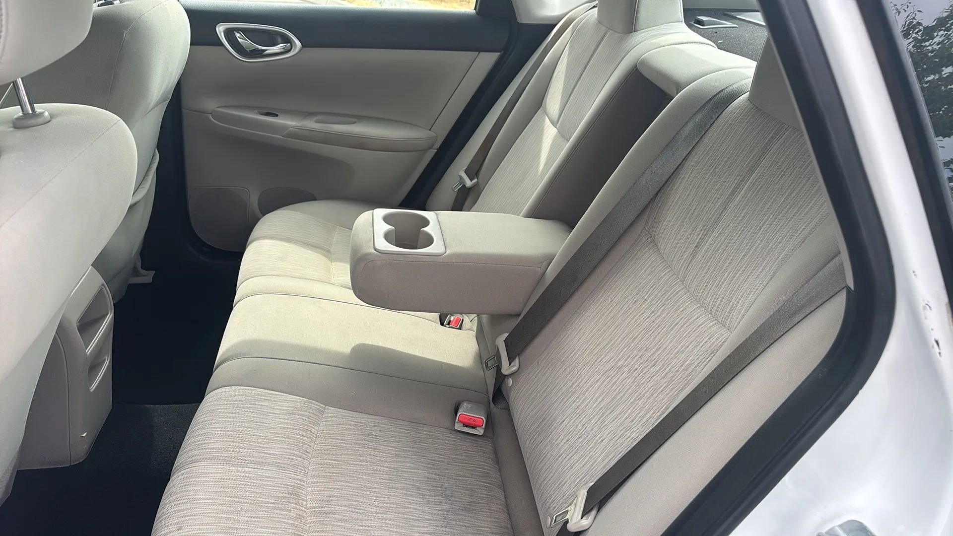 Used 2015 Nissan Sentra SV image 19