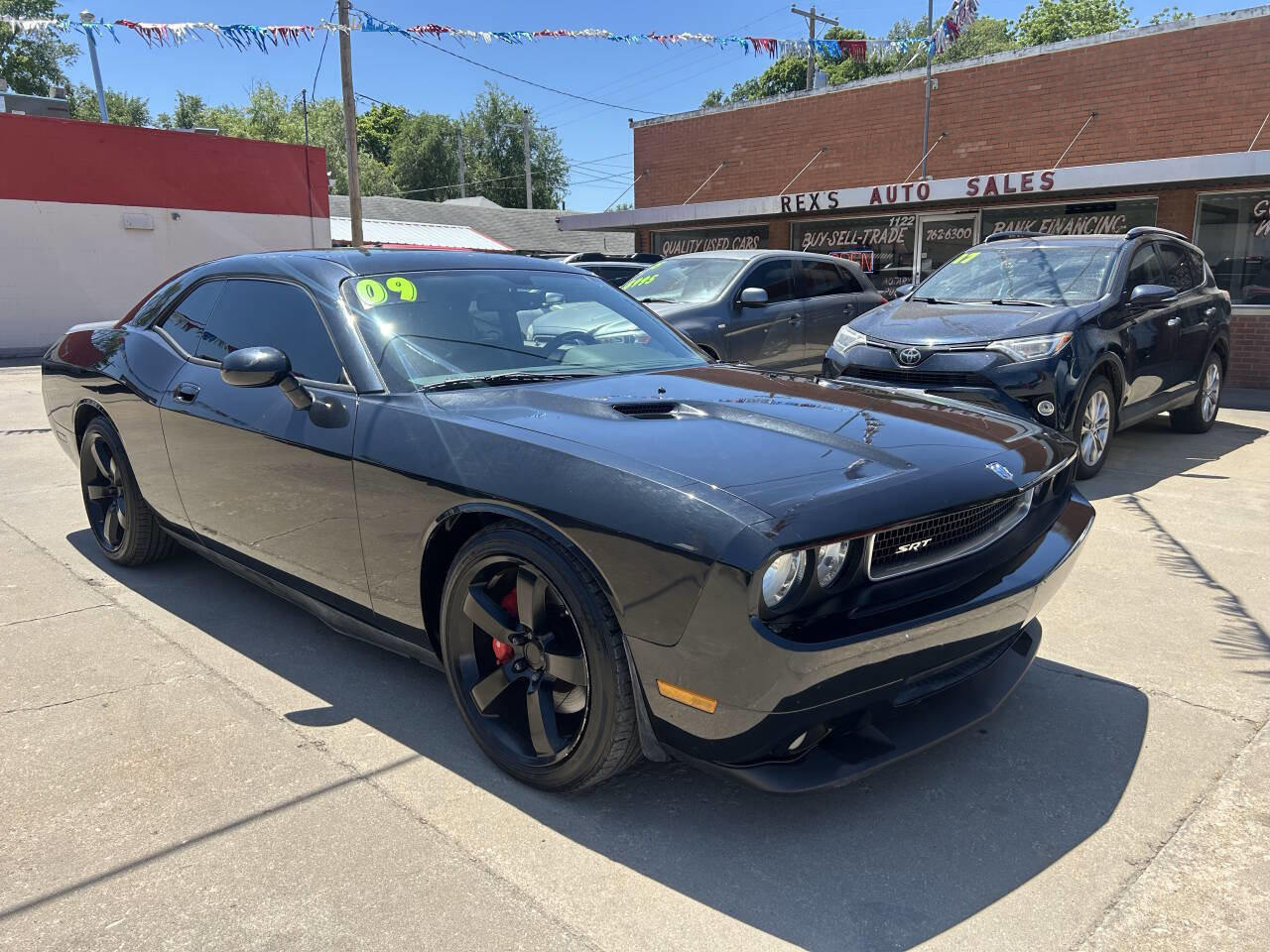 Used 2009 Dodge Challenger SRT8 w/ SRT Option Group II RWD image 5