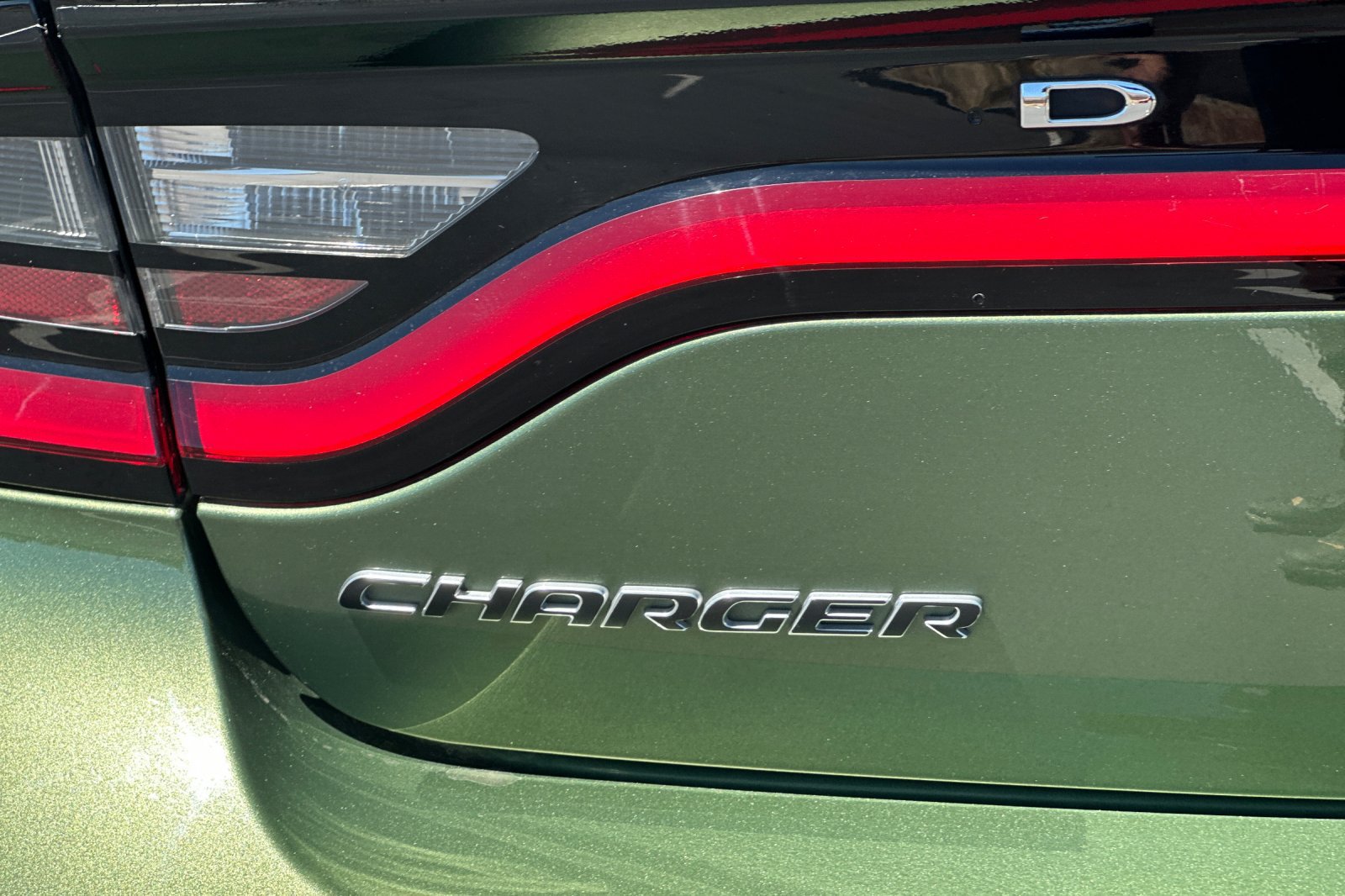 Used 2022 Dodge Charger SXT RWD image 13