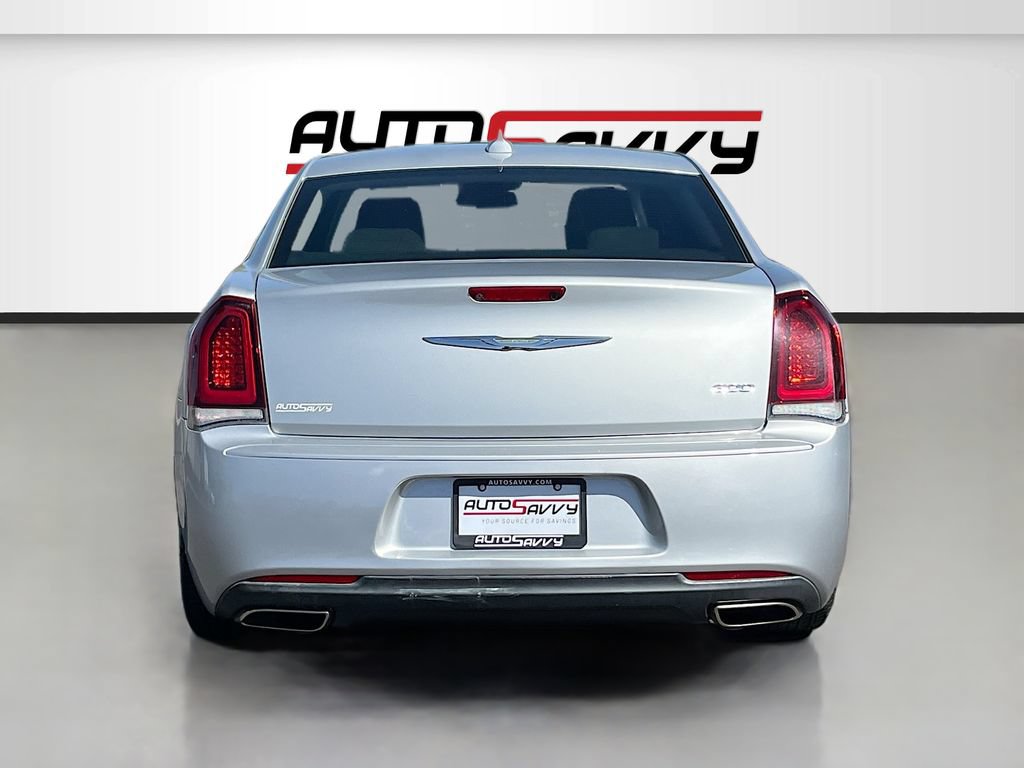 Used 2019 Chrysler 300 Touring w/ Sport Appearance Package RWD image 6