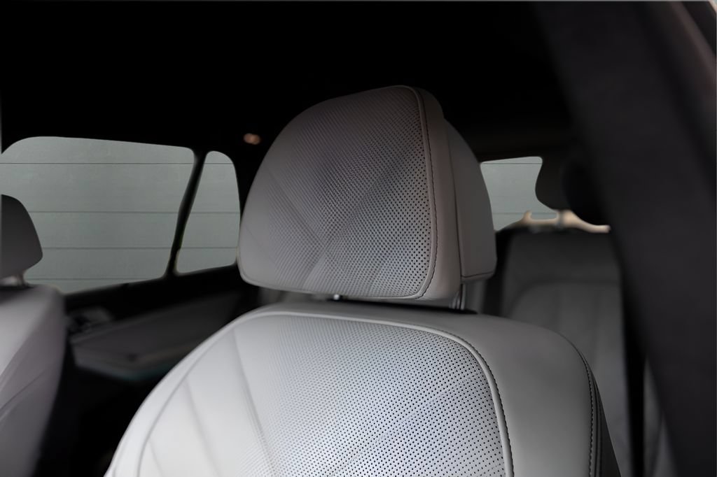 Used 2023 BMW X5 M50i w/ Executive Package AWD/4WD image 41