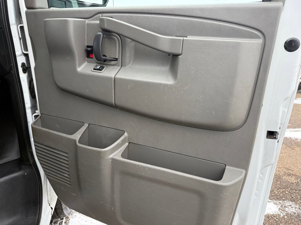 Used 2021 Chevrolet Express 2500 w/ Driver Convenience Package image 35