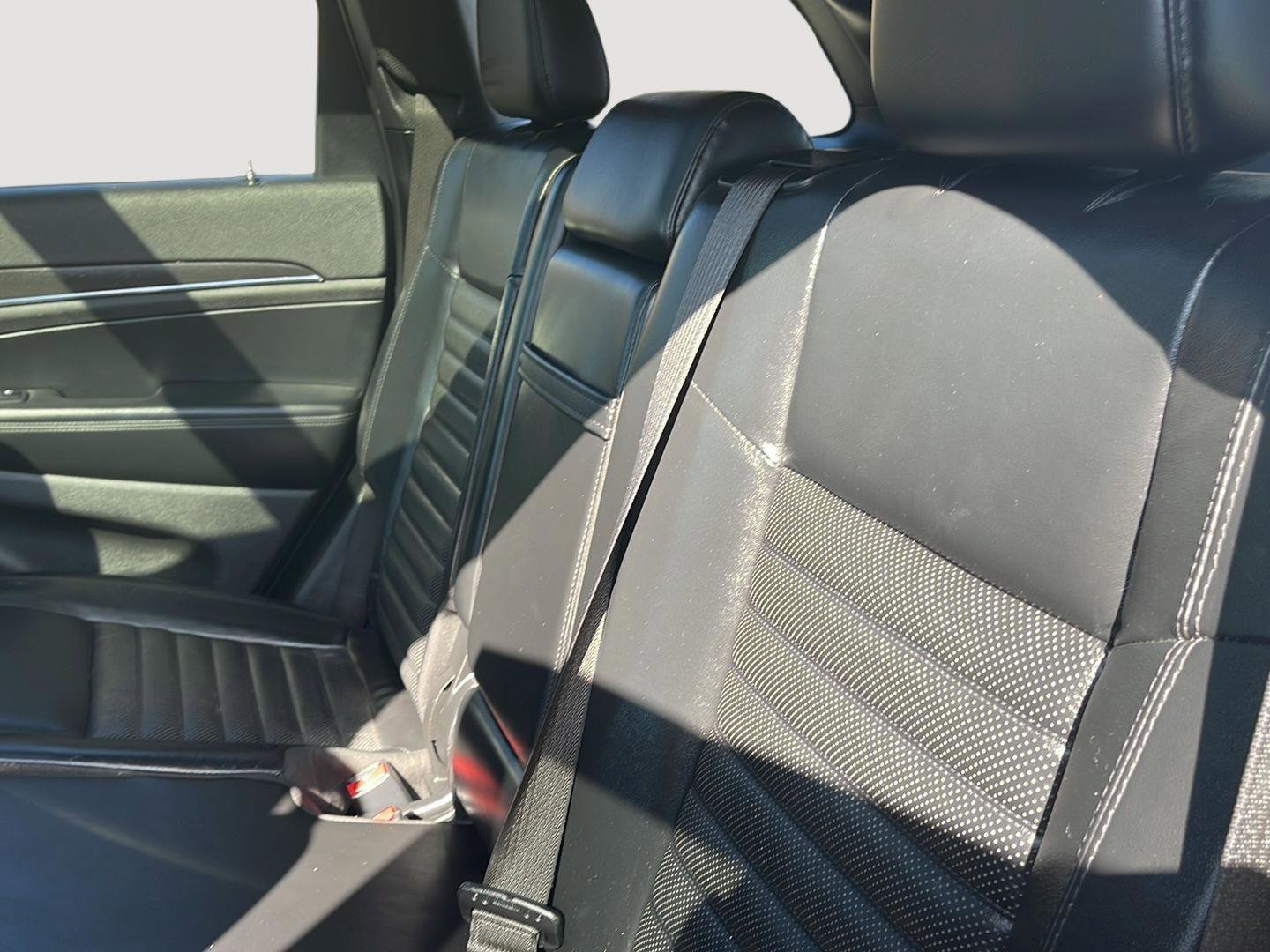 Used 2018 Jeep Grand Cherokee Limited AWD/4WD image 11