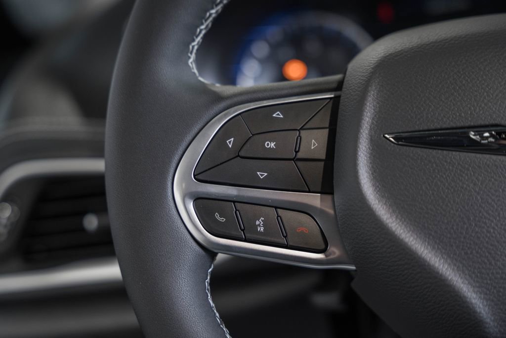 New 2026 Chrysler Pacifica Select image 26