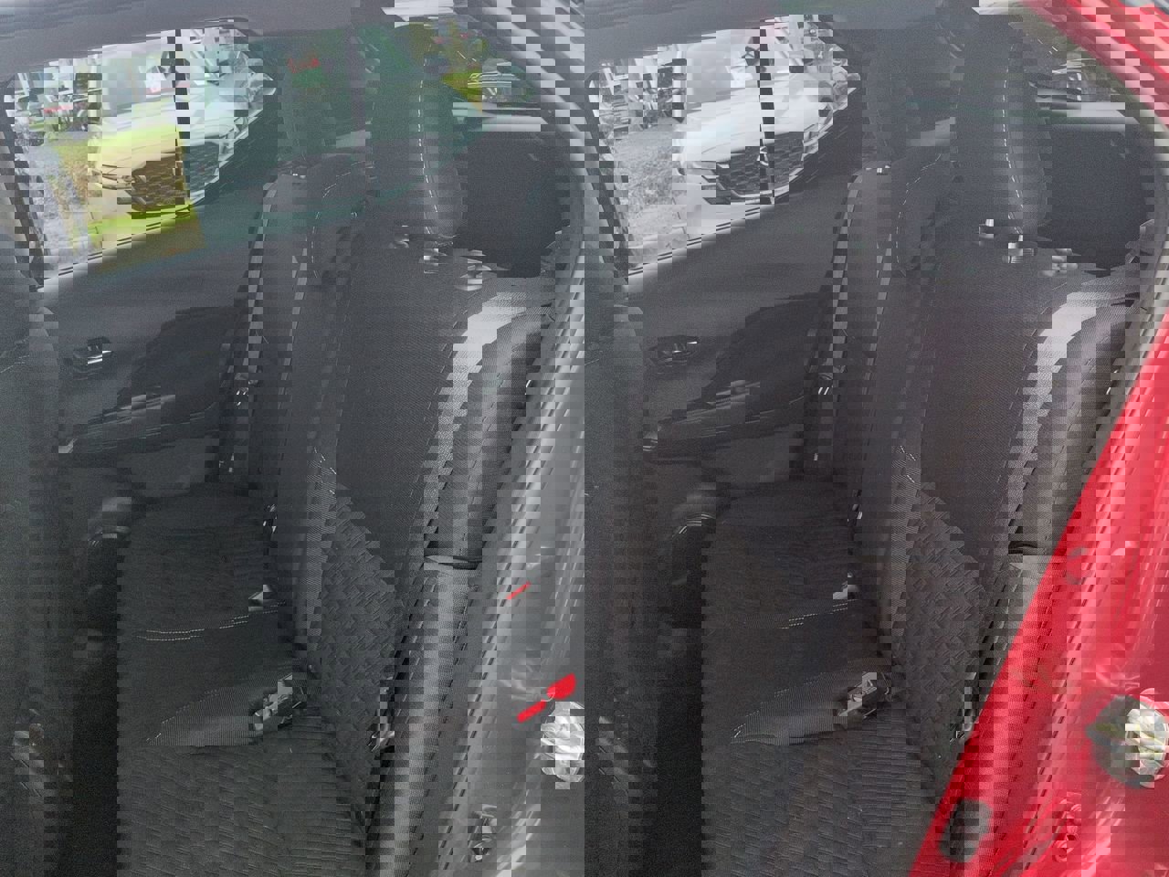 Used 2021 Nissan Kicks SV w/ Exterior Package FWD image 14