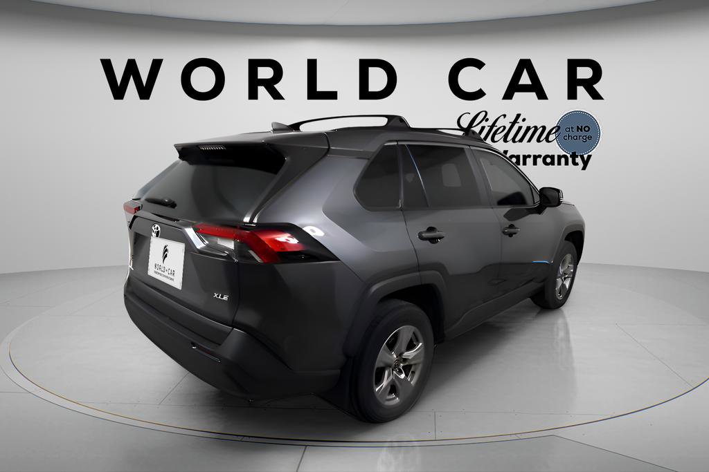 Used 2023 Toyota RAV4 XLE w/ Convenience Package image 7