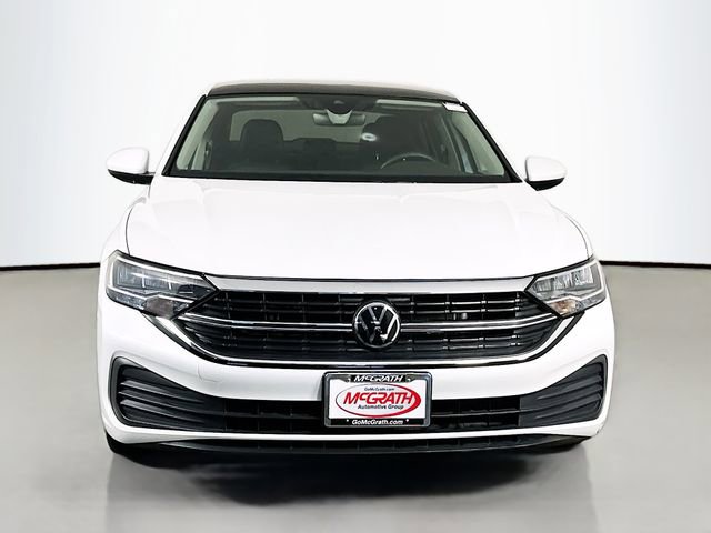 Used 2024 Volkswagen Jetta SE FWD image 16