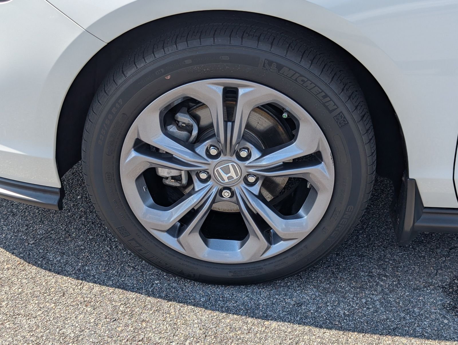 Used 2023 Honda Accord EX image 13