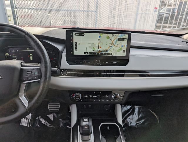 Used 2025 Mitsubishi Outlander SEL image 21