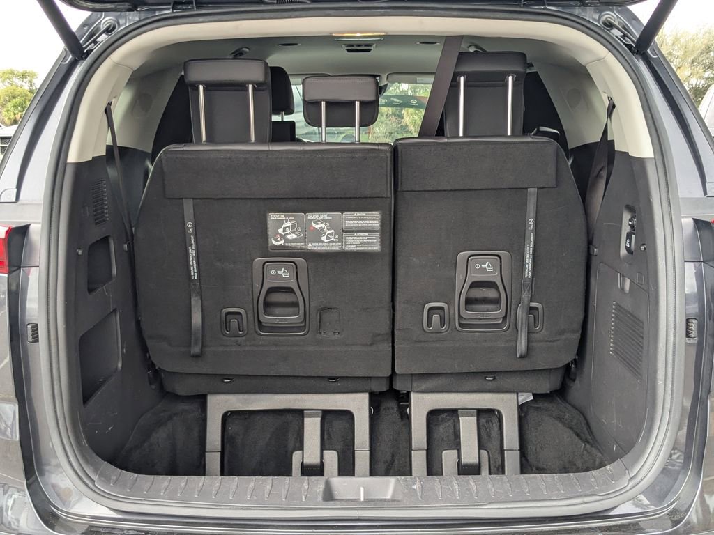 Used 2022 Kia Carnival SX FWD image 13