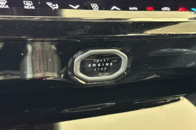 New 2026 Jeep Grand Cherokee Altitude image 20