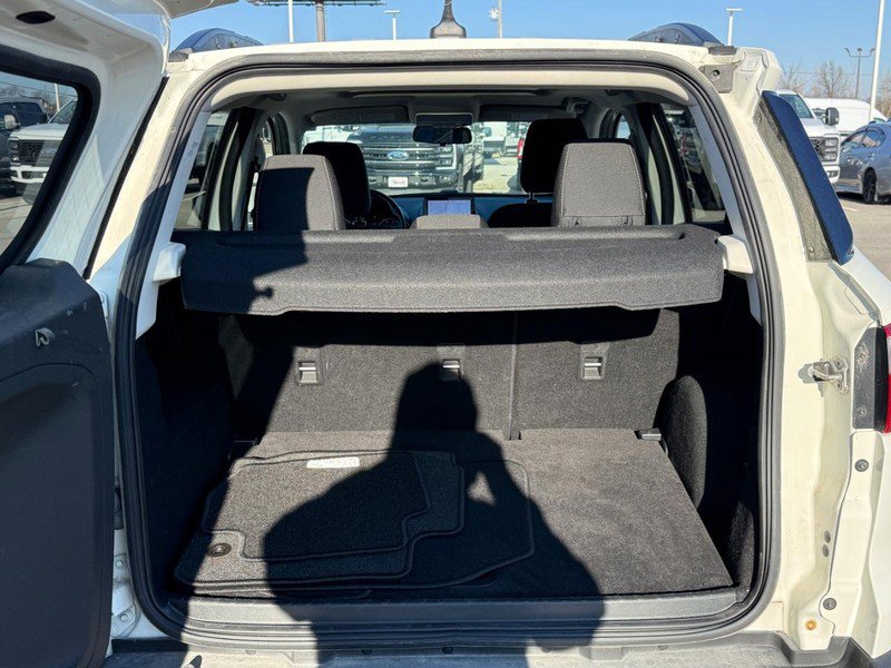 Used 2020 Ford EcoSport SE w/ SE Convenience Package image 4