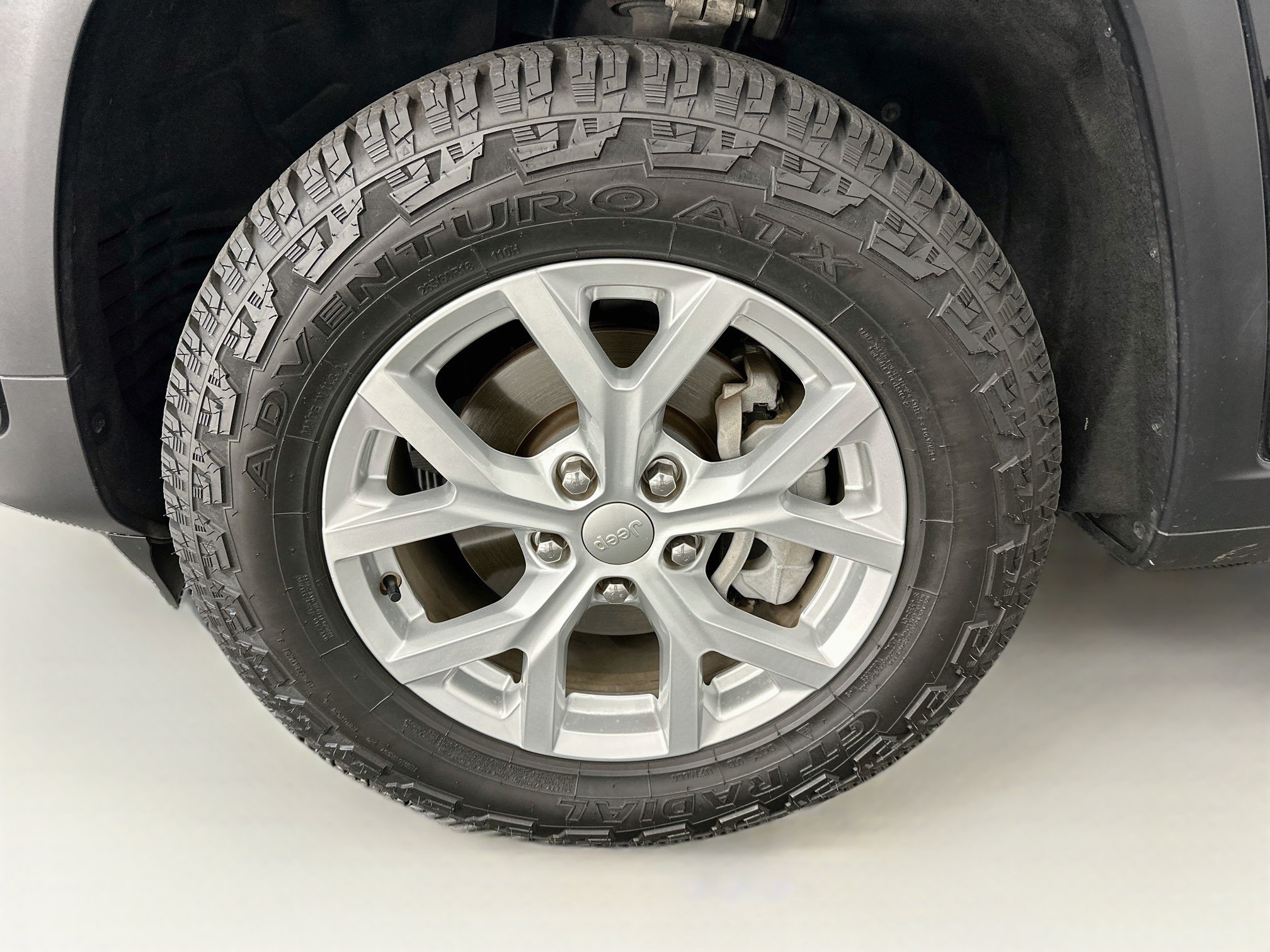 Used 2023 Jeep Grand Cherokee Limited AWD/4WD image 37