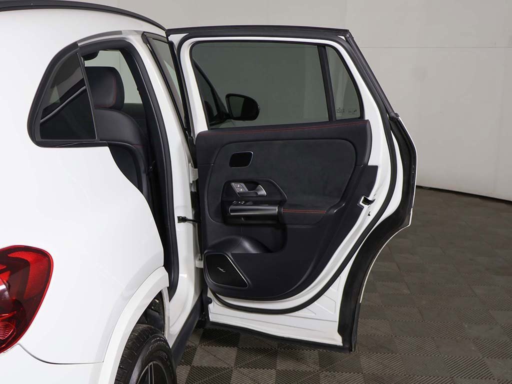 Used 2024 Mercedes-Benz GLA 250 4MATIC image 23