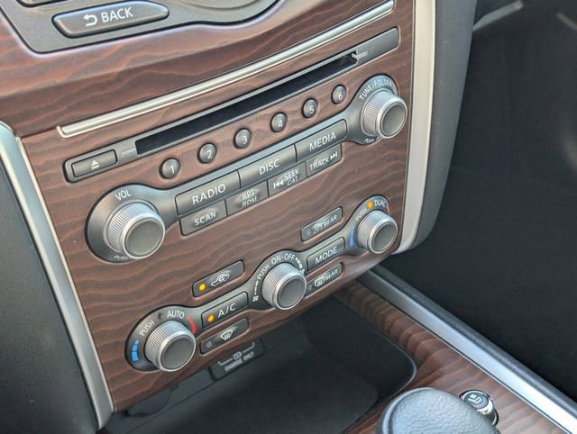 Used 2018 Nissan Pathfinder Platinum image 23