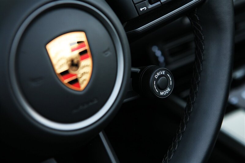 Used 2024 Porsche 911 Carrera w/ Premium Package RWD image 27