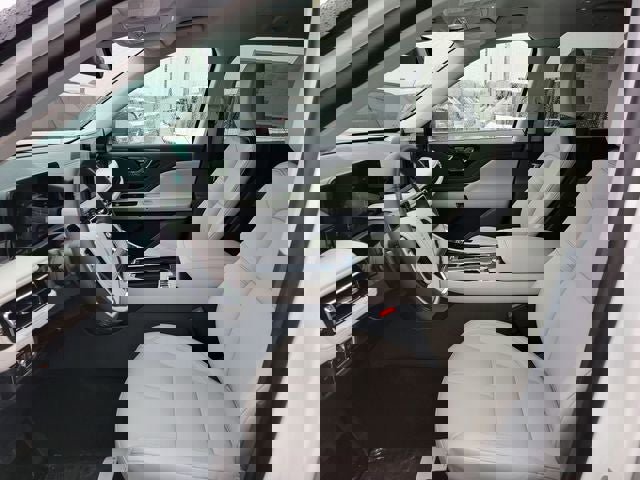 New 2026 Lincoln Aviator AWD image 17