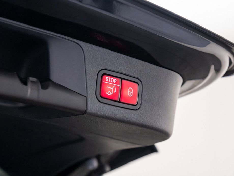 Used 2023 Mercedes-Benz GLB 250 4MATIC image 36