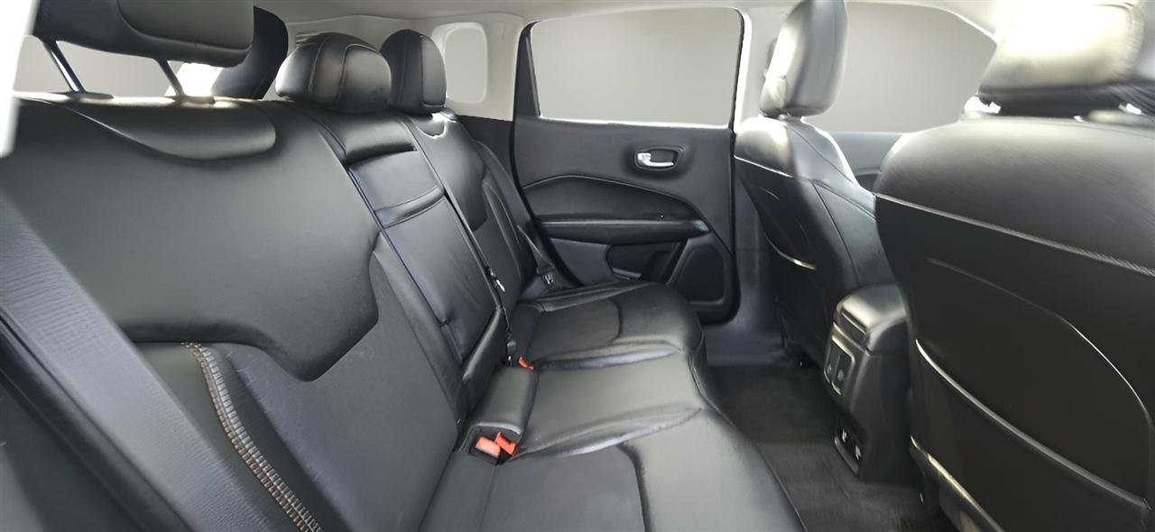 Used 2018 Jeep Compass Latitude w/ Popular Equipment Group AWD/4WD image 29