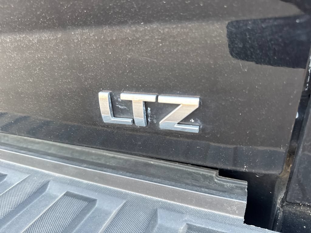 Used 2018 Chevrolet Silverado 1500 LTZ Z71 w/ LTZ Plus Package AWD/4WD image 5