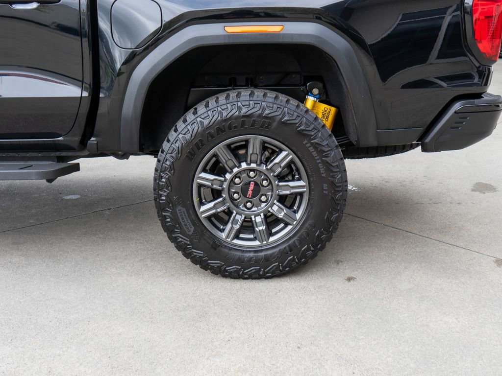 Used 2024 GMC Canyon AT4X AWD/4WD image 30