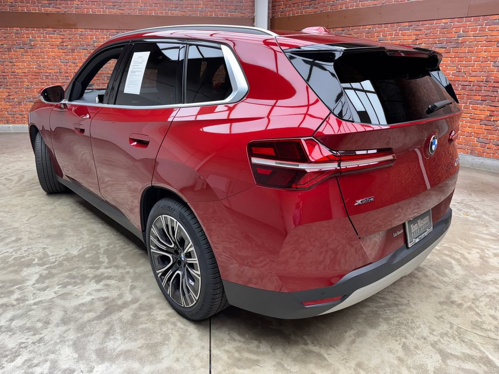 Certified 2025 BMW X3 xDrive30i AWD/4WD image 2