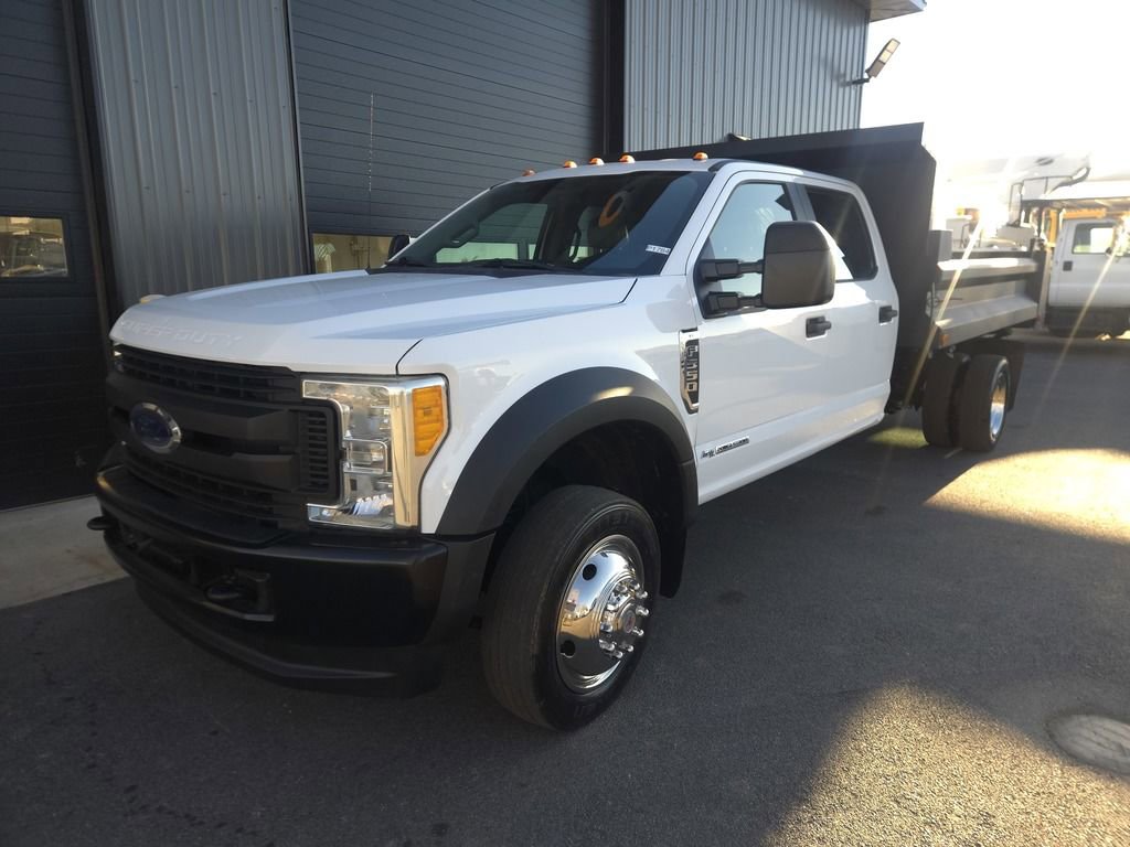 Used 2017 Ford F550 4x4 Crew Cab Super Duty image 3