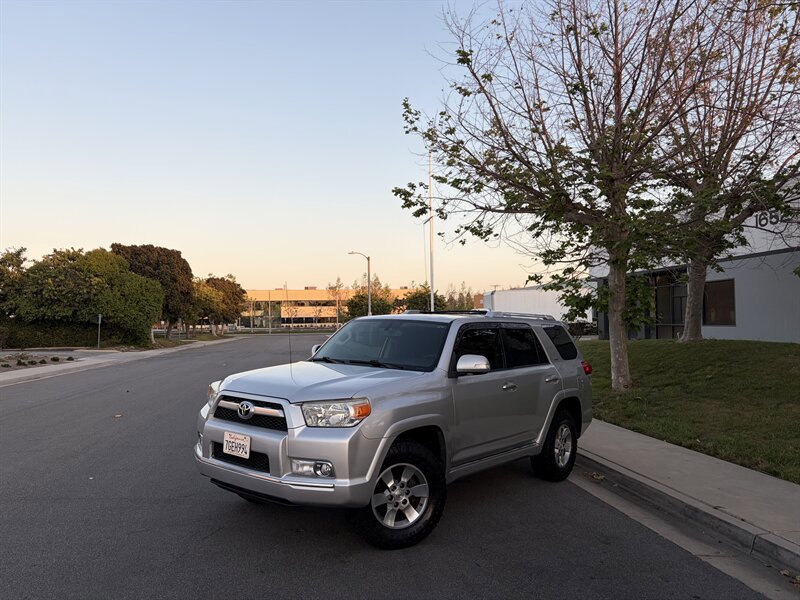 Used 2012 Toyota 4Runner SR5 w/ Convenience Pkg AWD/4WD image 1