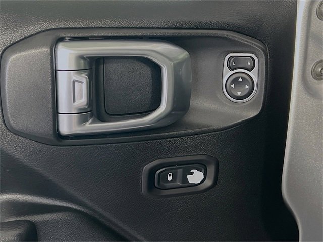 Used 2018 Jeep Wrangler Unlimited Sport S image 11