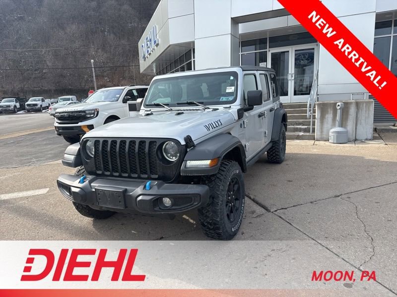 Used 2023 Jeep Wrangler Unlimited w/ Cold Weather Group AWD/4WD image 3