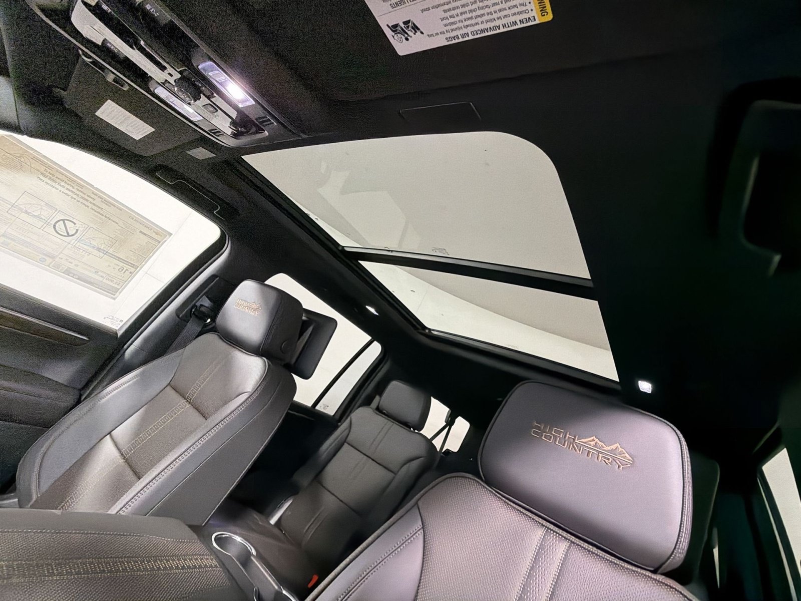 New 2026 Chevrolet Suburban High Country AWD/4WD image 24