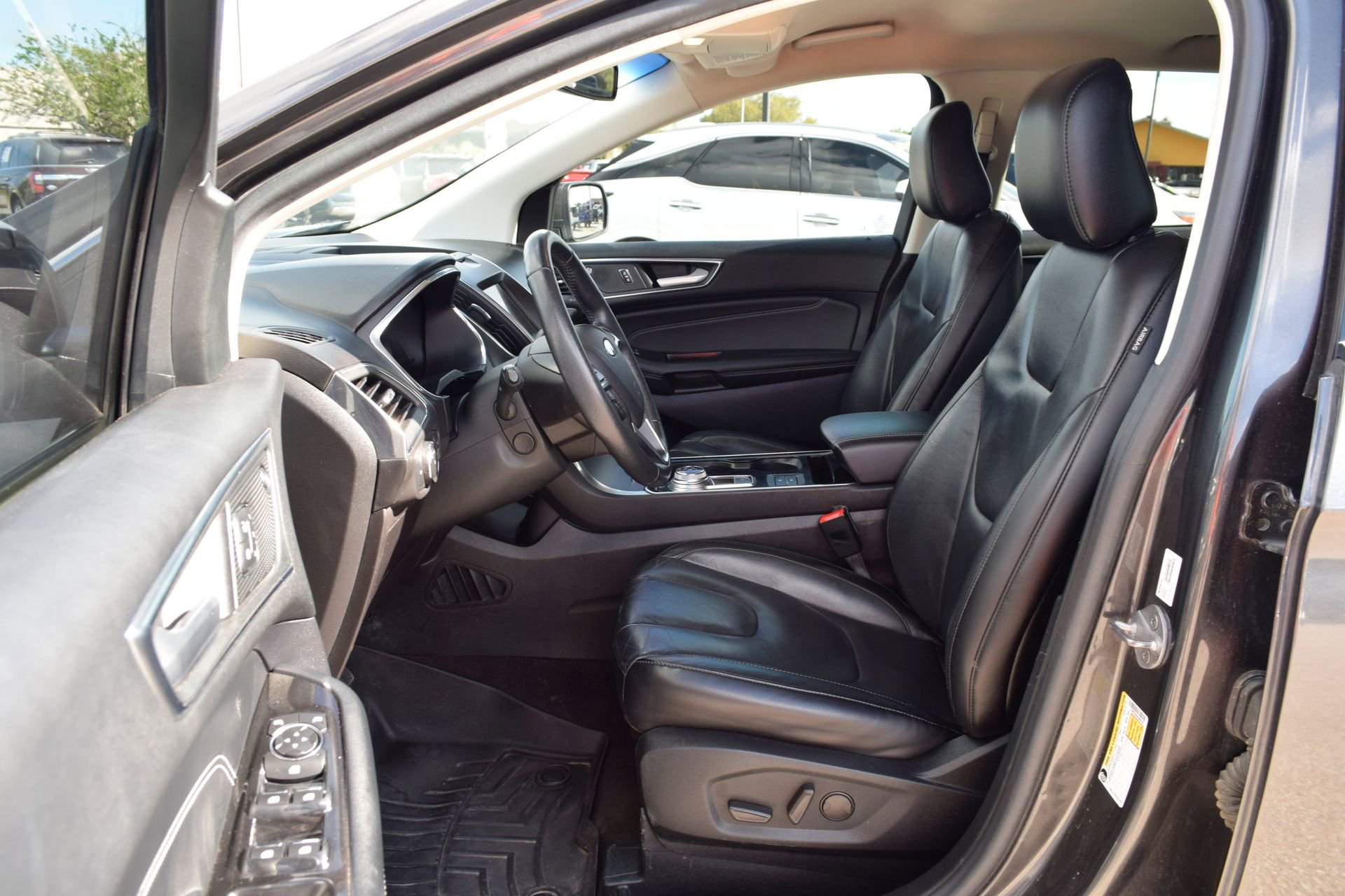 Certified 2020 Ford Edge Titanium image 18