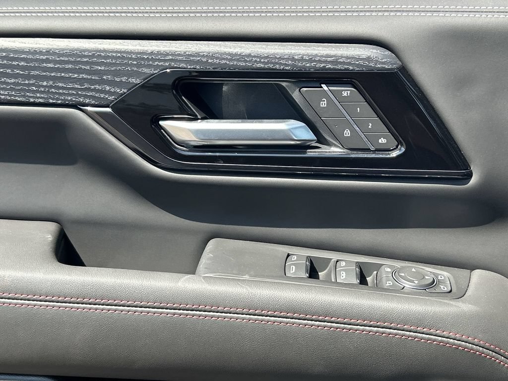 New 2026 GMC Yukon AT4 Ultimate AWD/4WD image 24