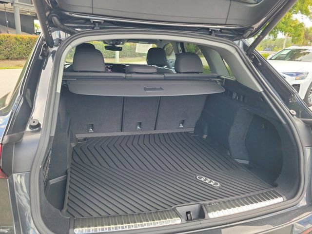 Certified 2025 Audi Q5 Premium Plus w/ Premium Plus image 8