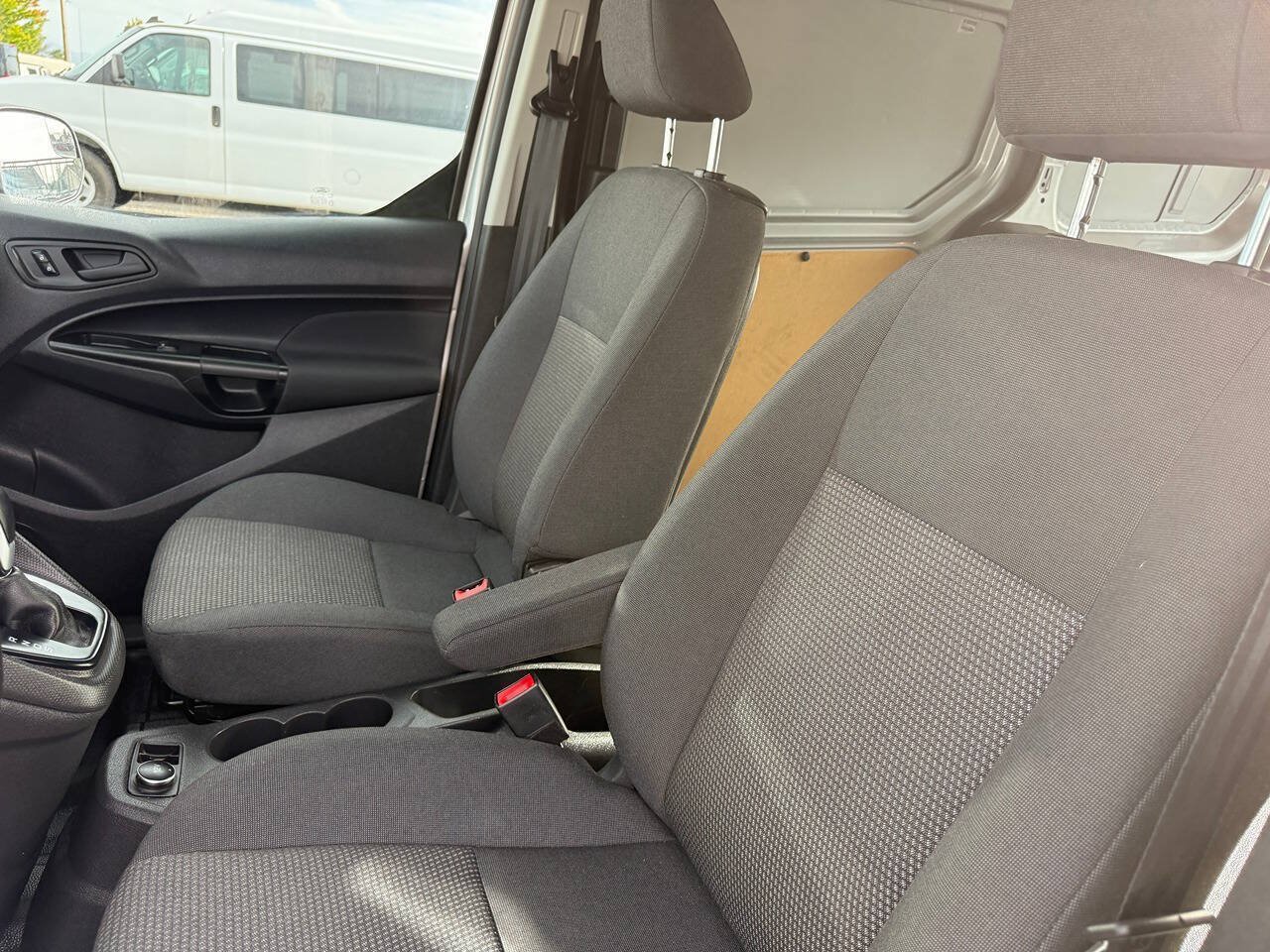 Used 2018 Ford Transit Connect XL FWD image 15
