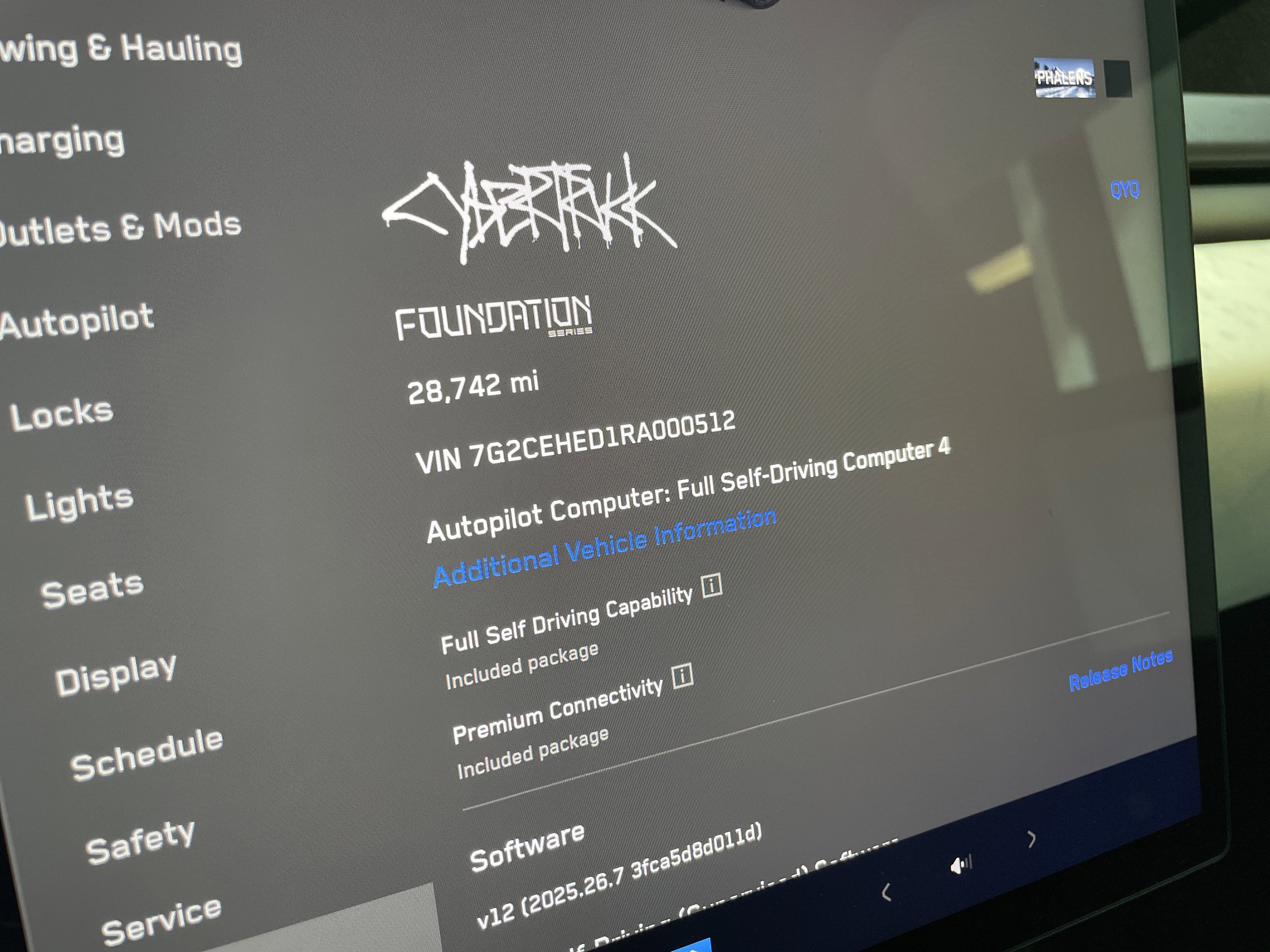 Used 2024 Tesla Cybertruck AWD Crew Cab image 22