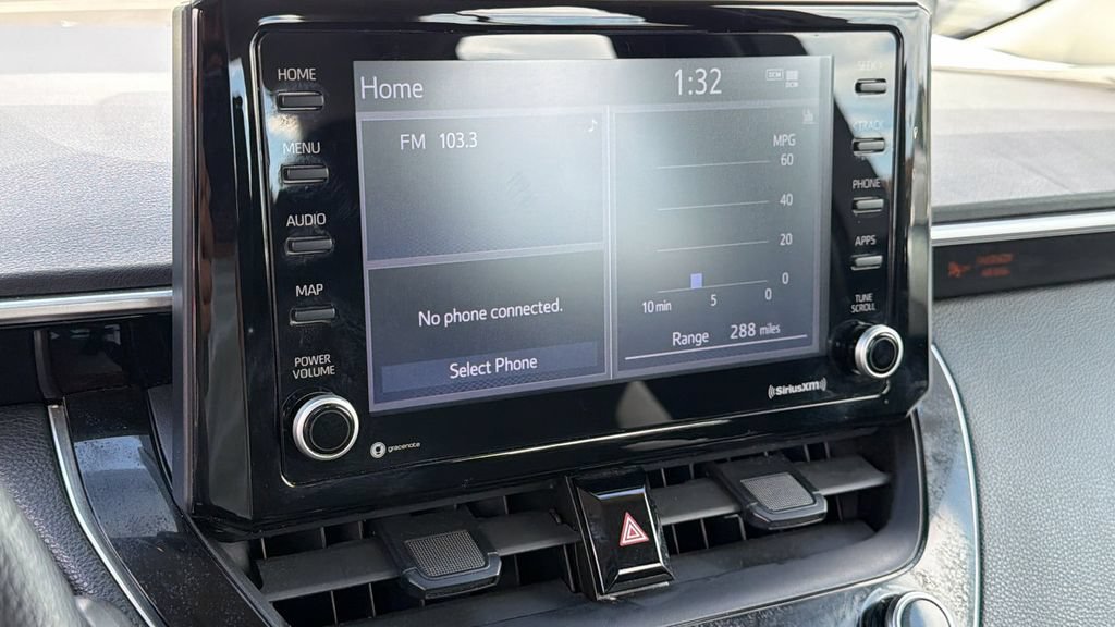 Used 2022 Toyota Corolla LE FWD image 15