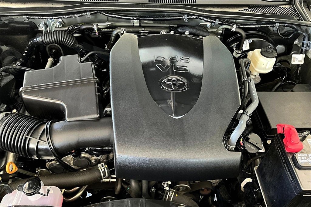 Used 2022 Toyota Tacoma SR5 image 32