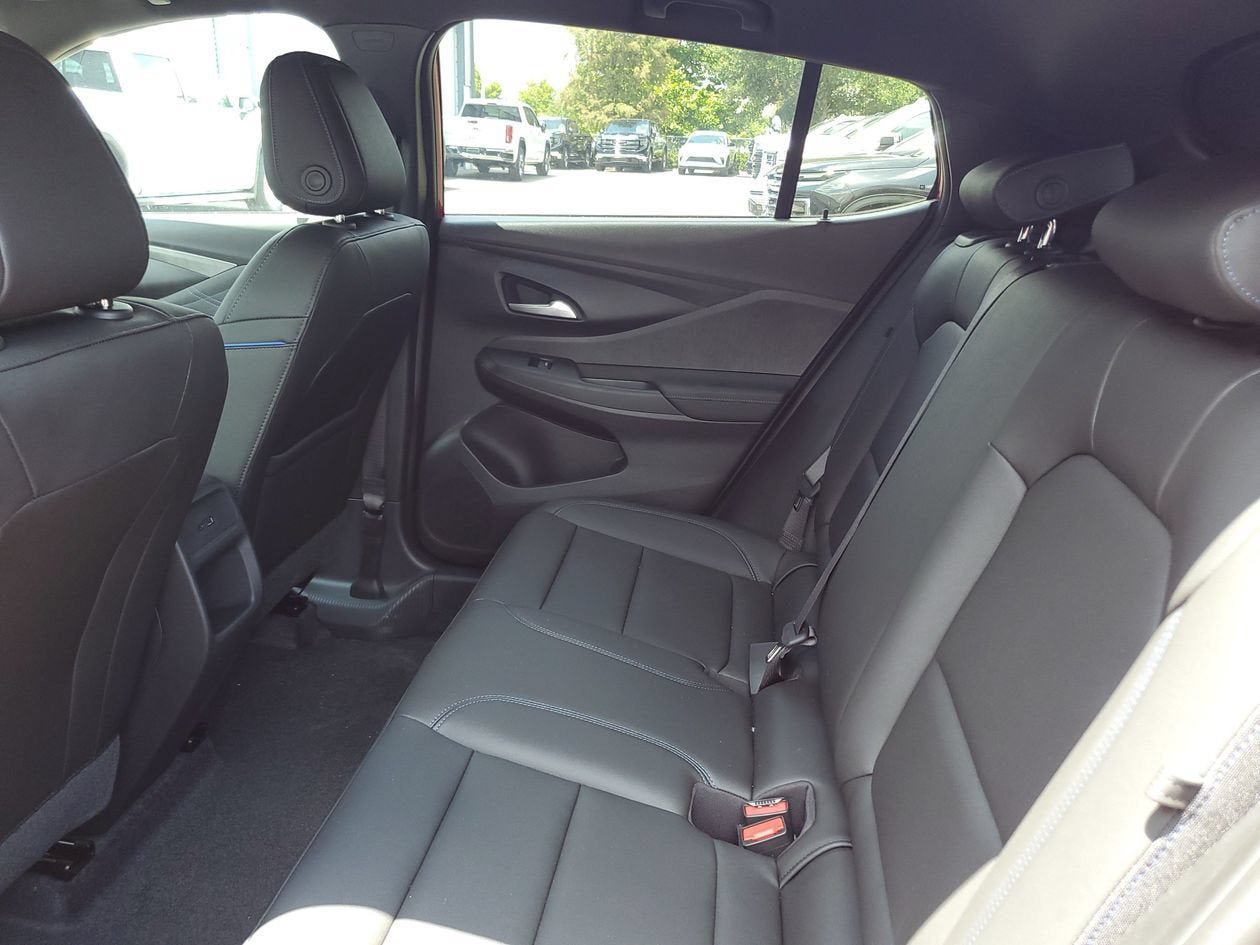 New 2026 Buick Envista Sport Touring w/ Convenience II Package FWD image 10