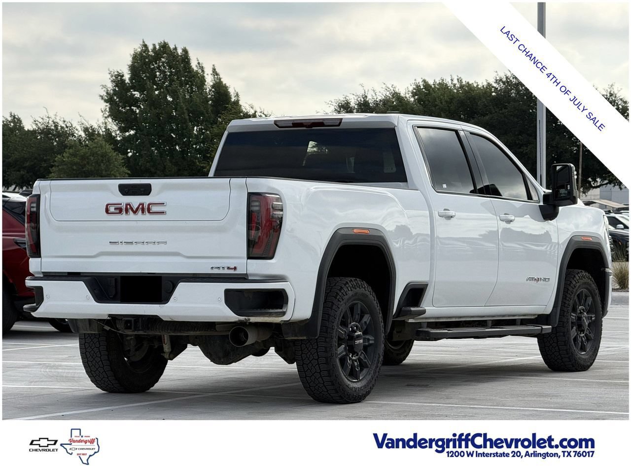 Certified 2025 GMC Sierra 2500 AT4 AWD/4WD image 4