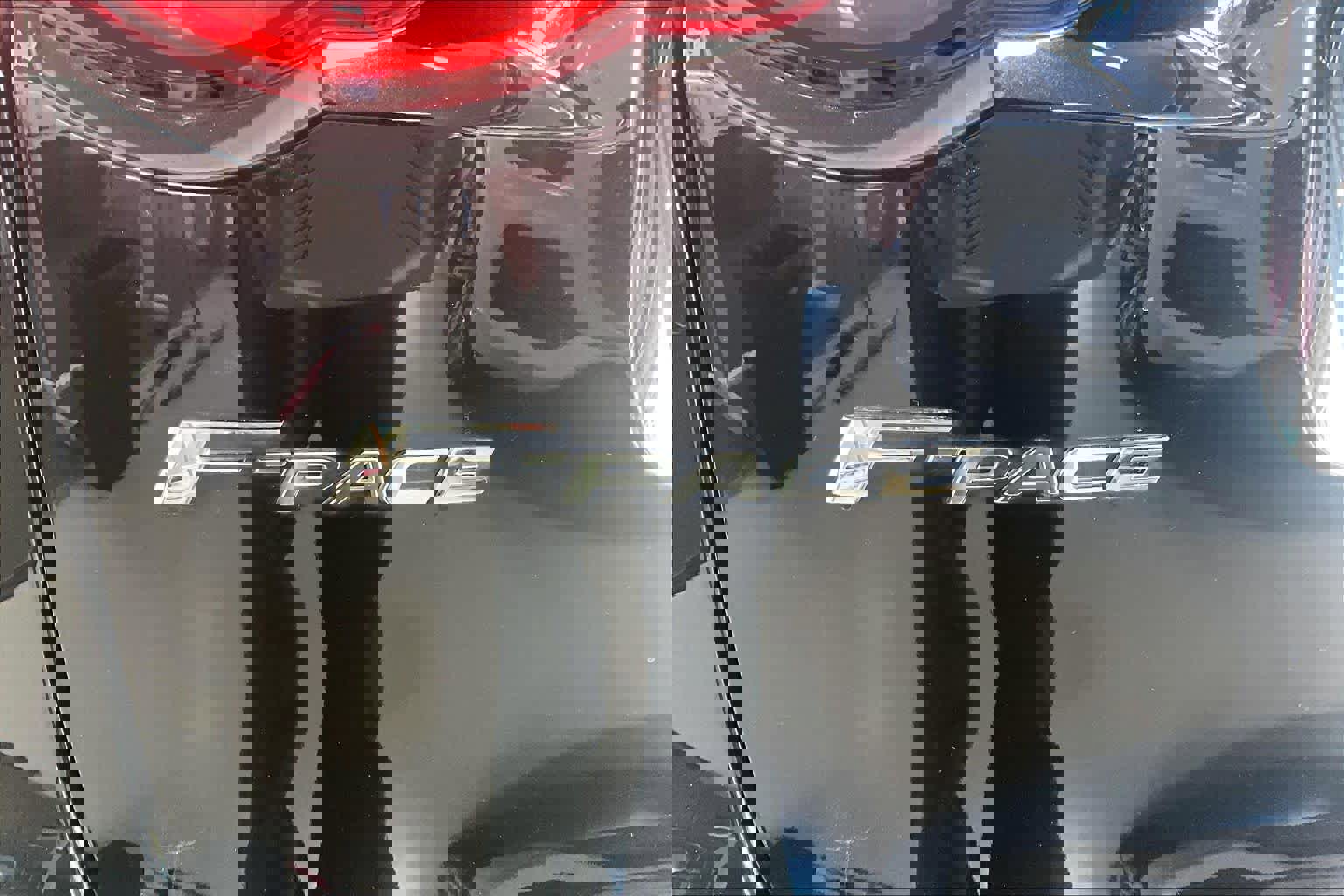 Used 2020 Jaguar F-PACE R-Sport image 7