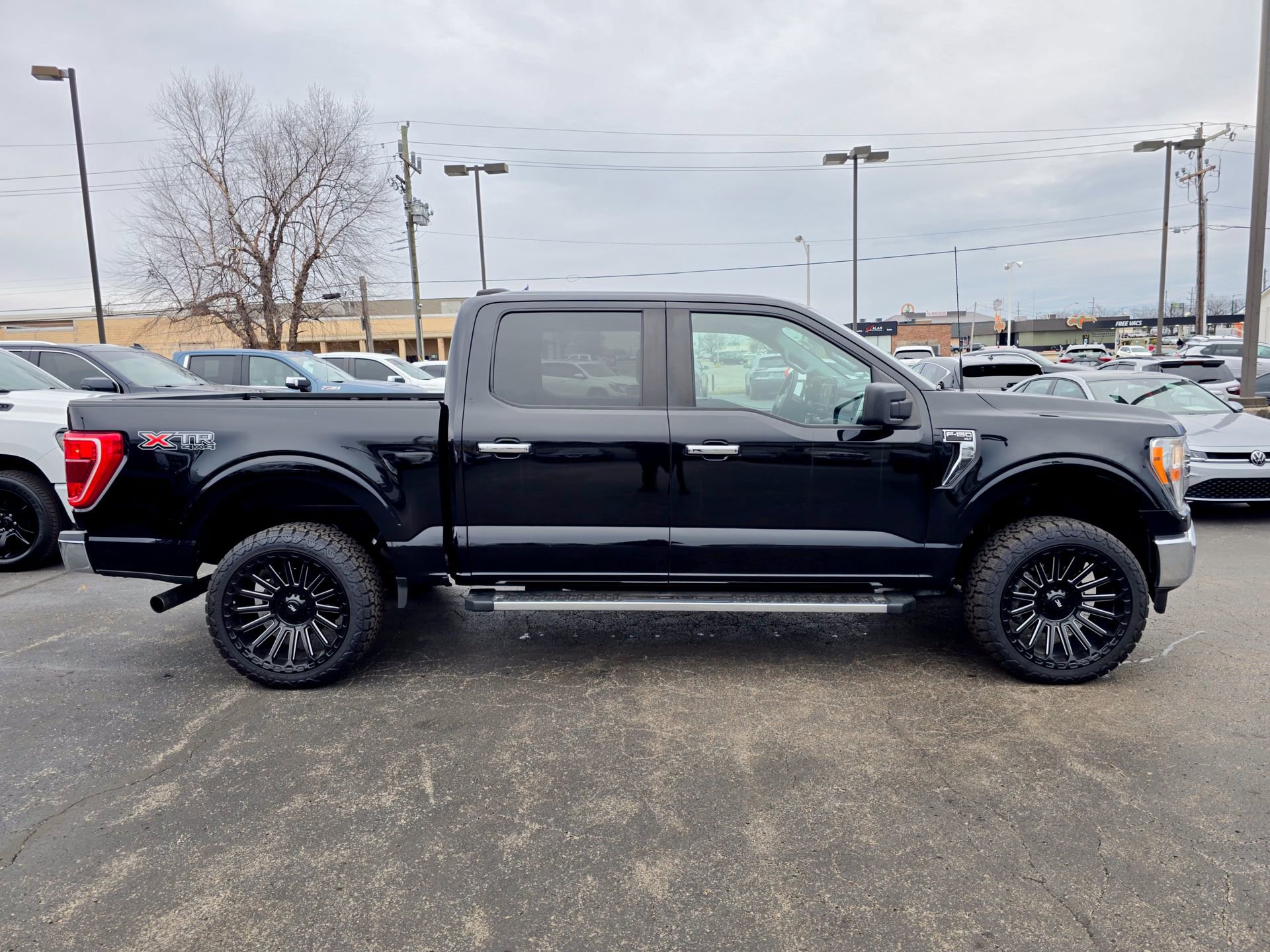 Used 2021 Ford F150 XLT w/ XTR Package image 16