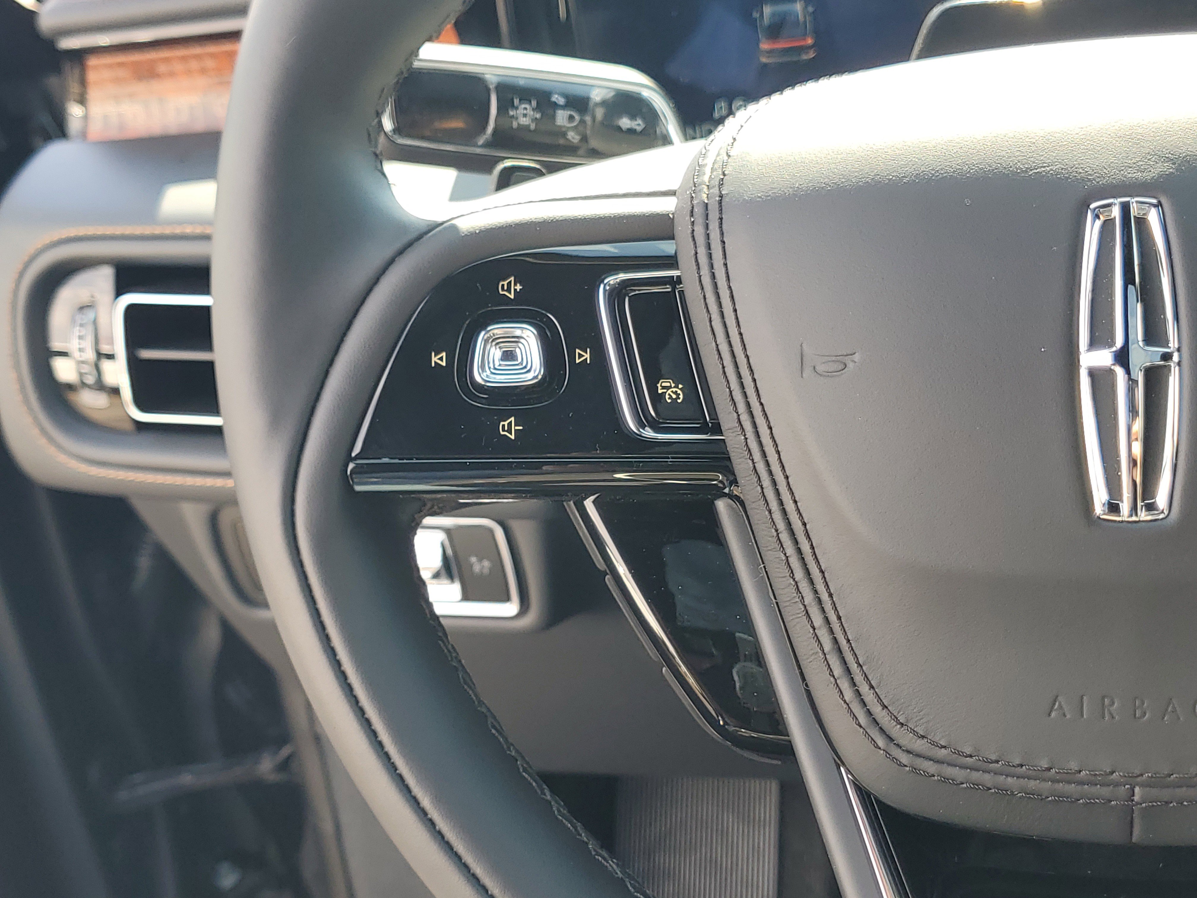 New 2026 Lincoln Aviator Black Label image 16