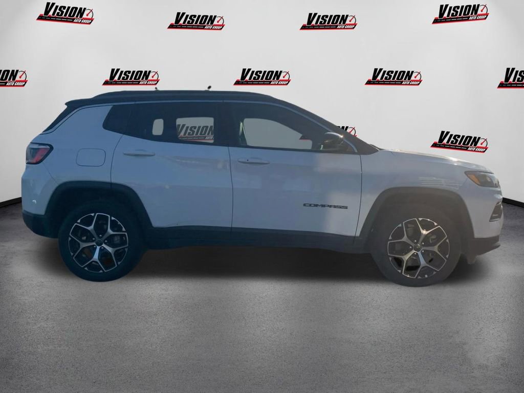 Used 2026 Jeep Compass Limited image 4