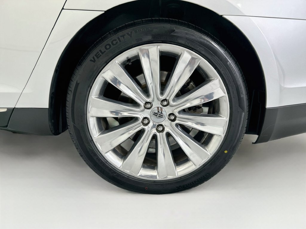 Used 2015 Lincoln MKS AWD w/ Equipment Group 201A image 30