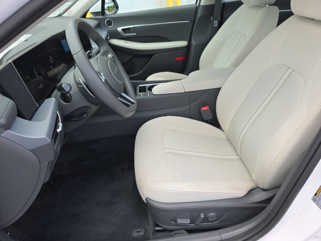 New 2026 Hyundai Sonata SEL FWD image 11