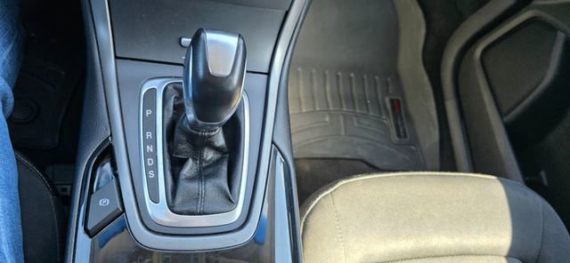 Used 2018 Ford Edge SE image 22