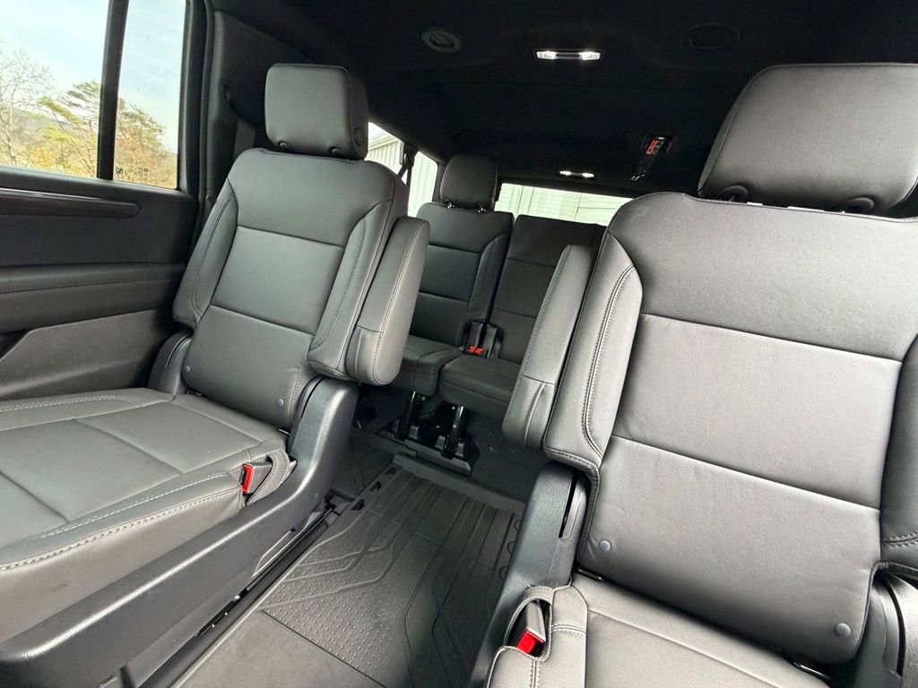 New 2026 Chevrolet Suburban LT w/ Comfort Package image 10